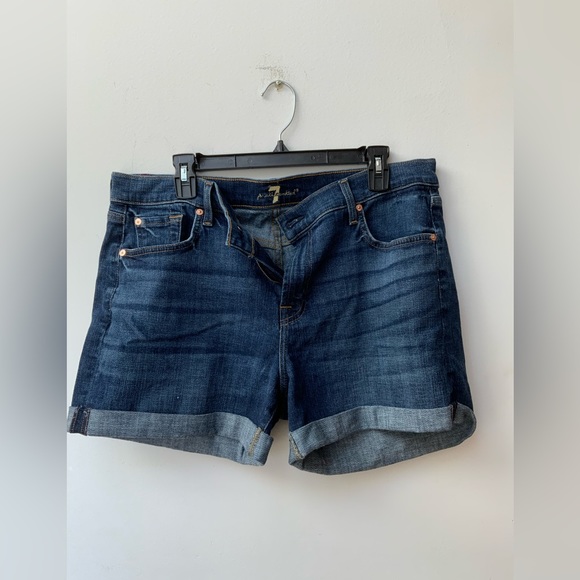 7 For All Mankind Shorts - Picture 1 of 5